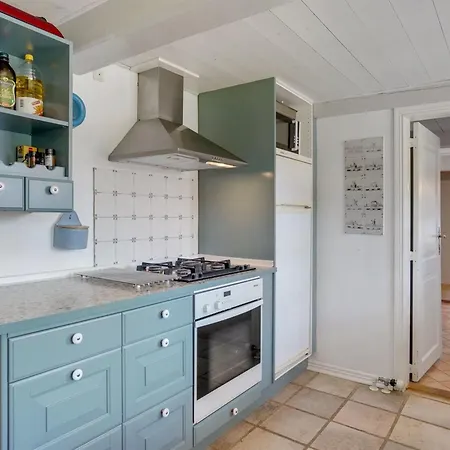 Edelgard - 4-5km From The Sea By Interhome